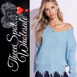 Pre-Order...
🧣Fall Fashion🧣
Raw Hem Sweater